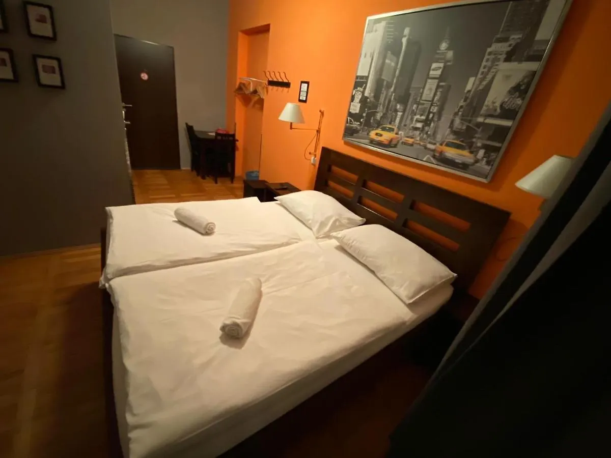 Central Station Studios Guest House Prague 3*,
